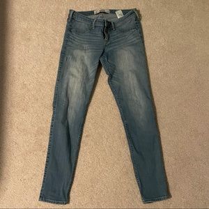 Light Wash Hollister Skinny Jeans